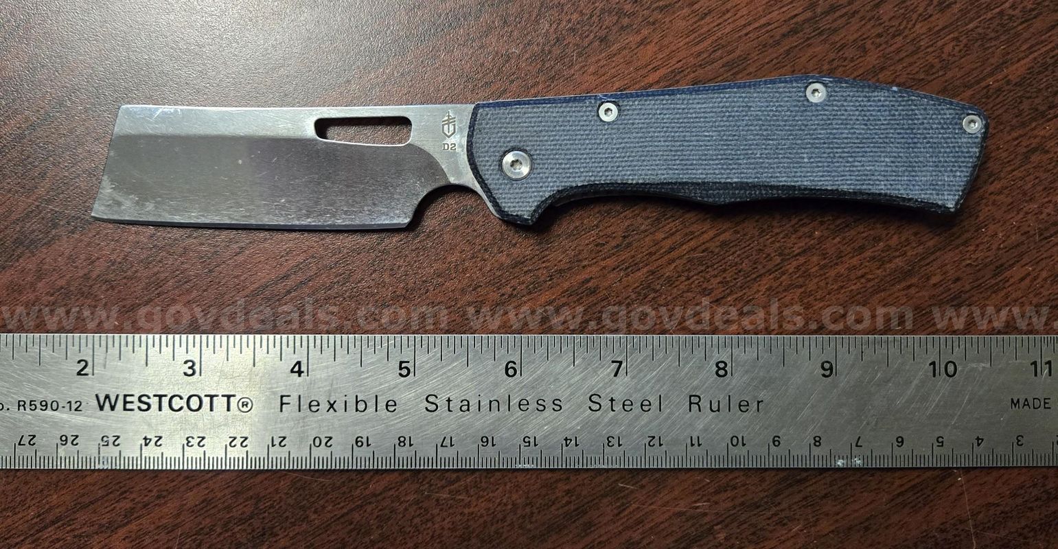 Gerber D2 Knife (Juneau, AK)