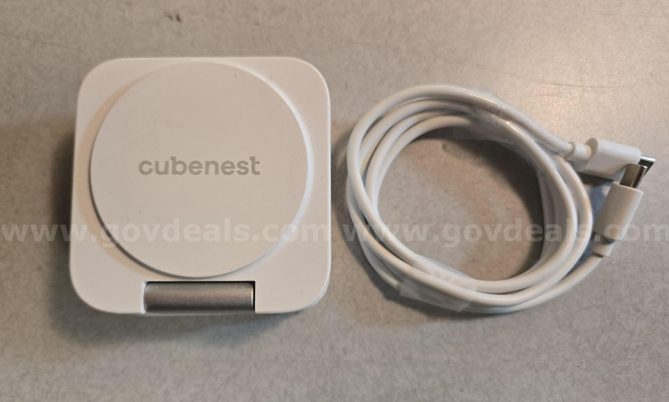 Cubenest 3 in 1 Folding Charger (Juneau, AK)