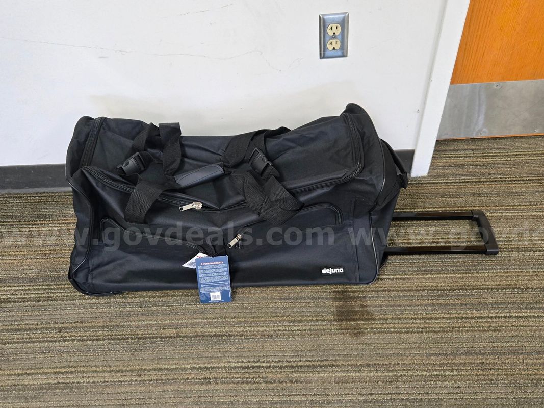 Dejuno Rolling Duffle Bag (Anchorage, AK)