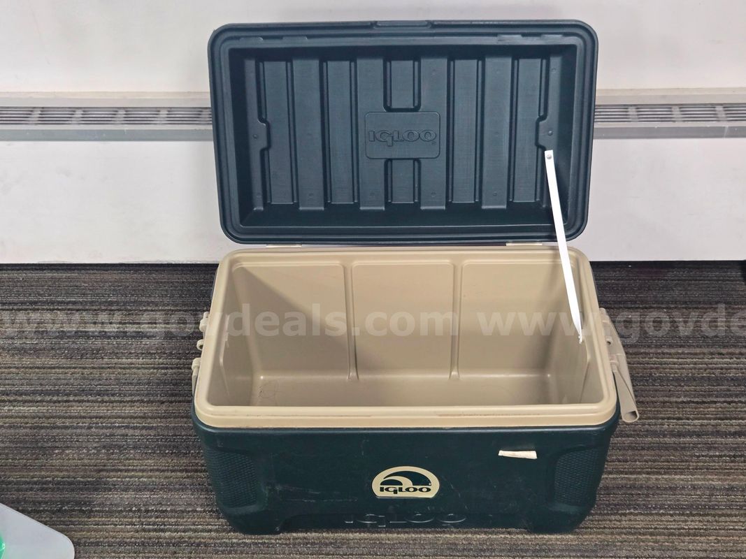 Vintage Igloo Cooler w/ Fish Ruler Lid (Anchorage, AK)