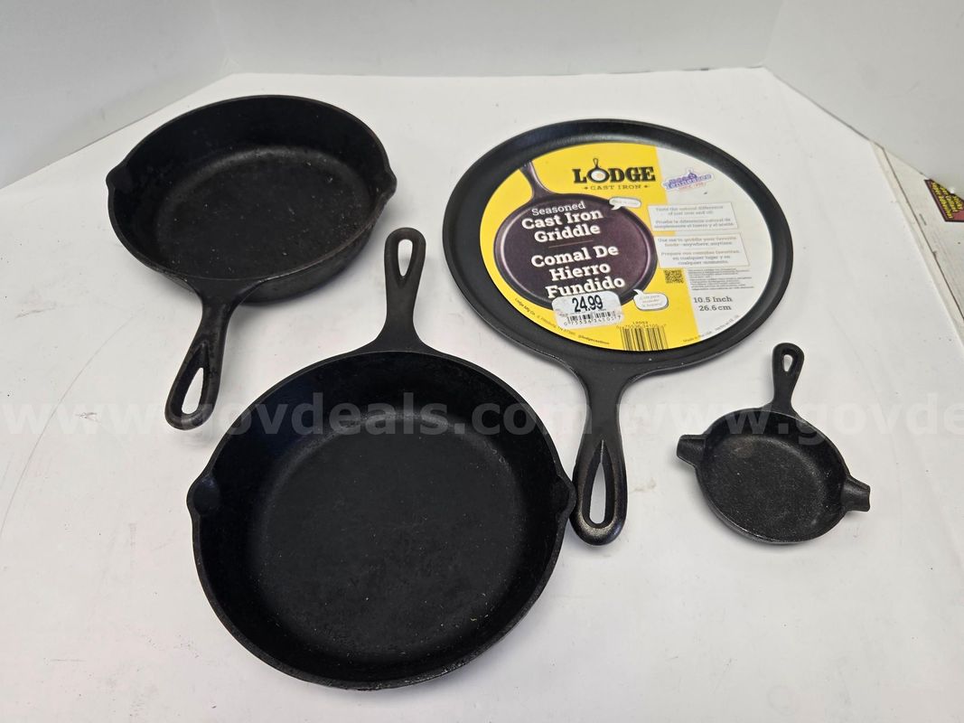 Lodge Cast Iron Pan Set (Anchorage, AK)