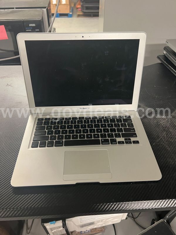 Macbook Air **NO HDD/SSD