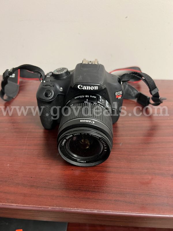 Canon Rebel T5 Camera **NO Charger