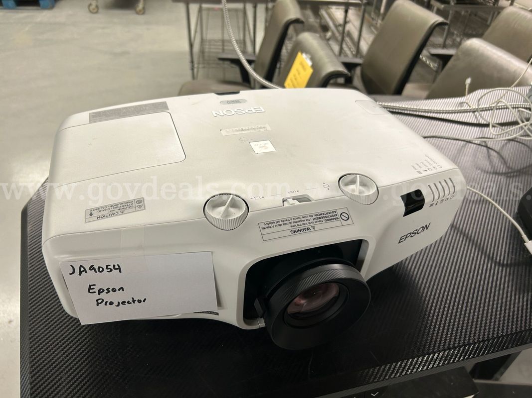 Epson Powerlite 5530U Projector