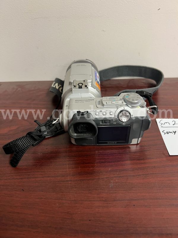 Sony SDC-F717 Camera **No Charger