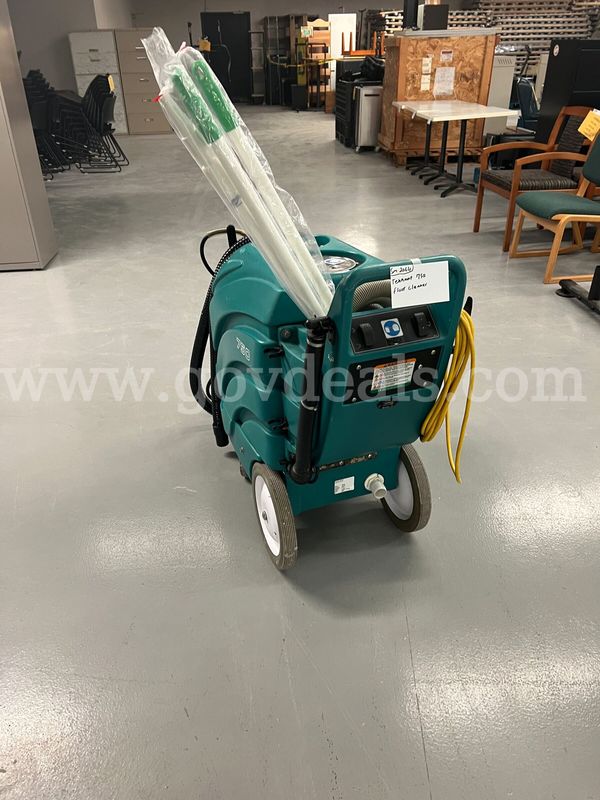 Tennant 750 Floor Cleaner