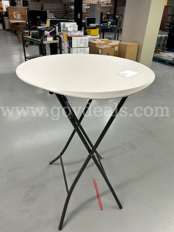 Round Table with folding legs