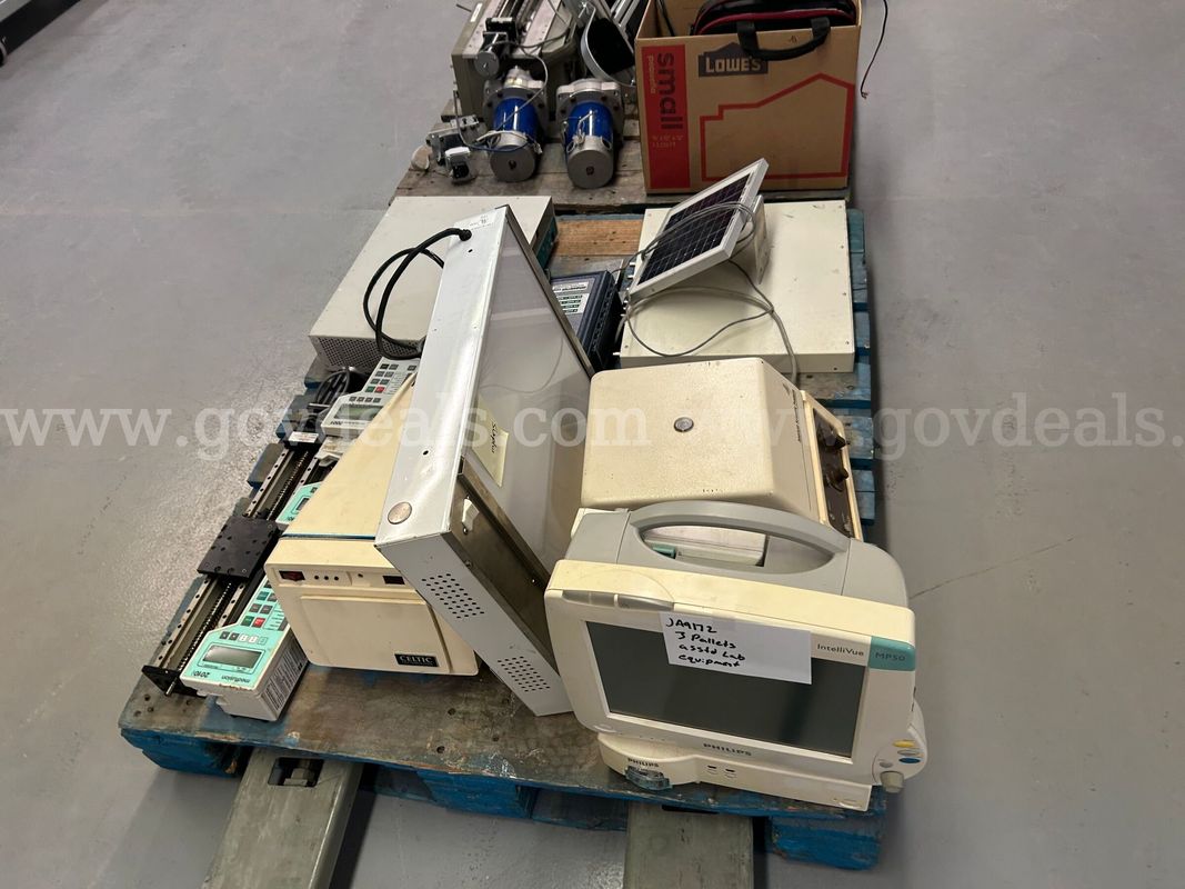 3 Pallets Assorted Lab equipment