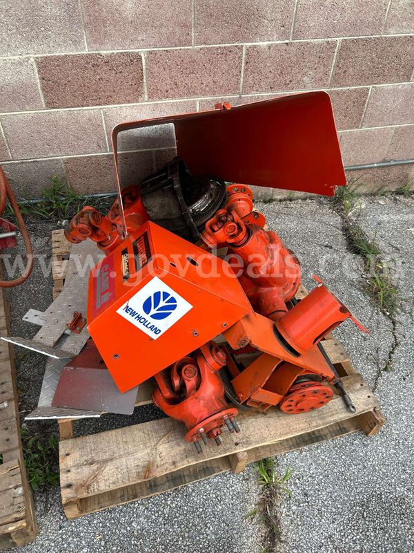 Pallet of assorted tractor parts