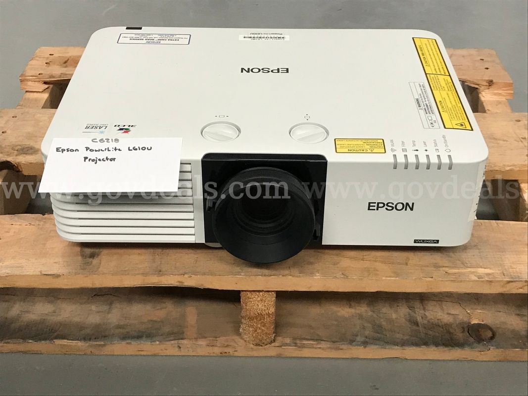 Epson Powerlite L610U Projector (1 of 4)