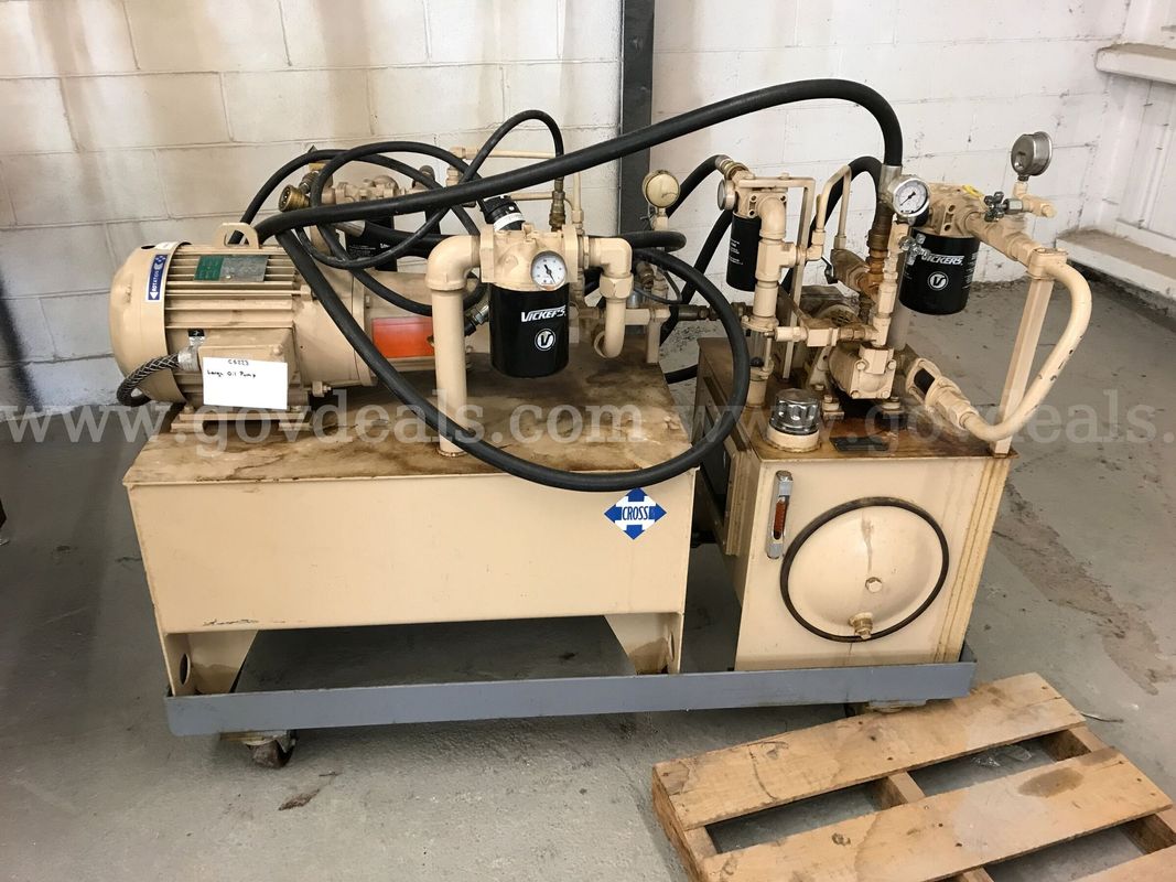 Large Oil Pump (1 of 9)