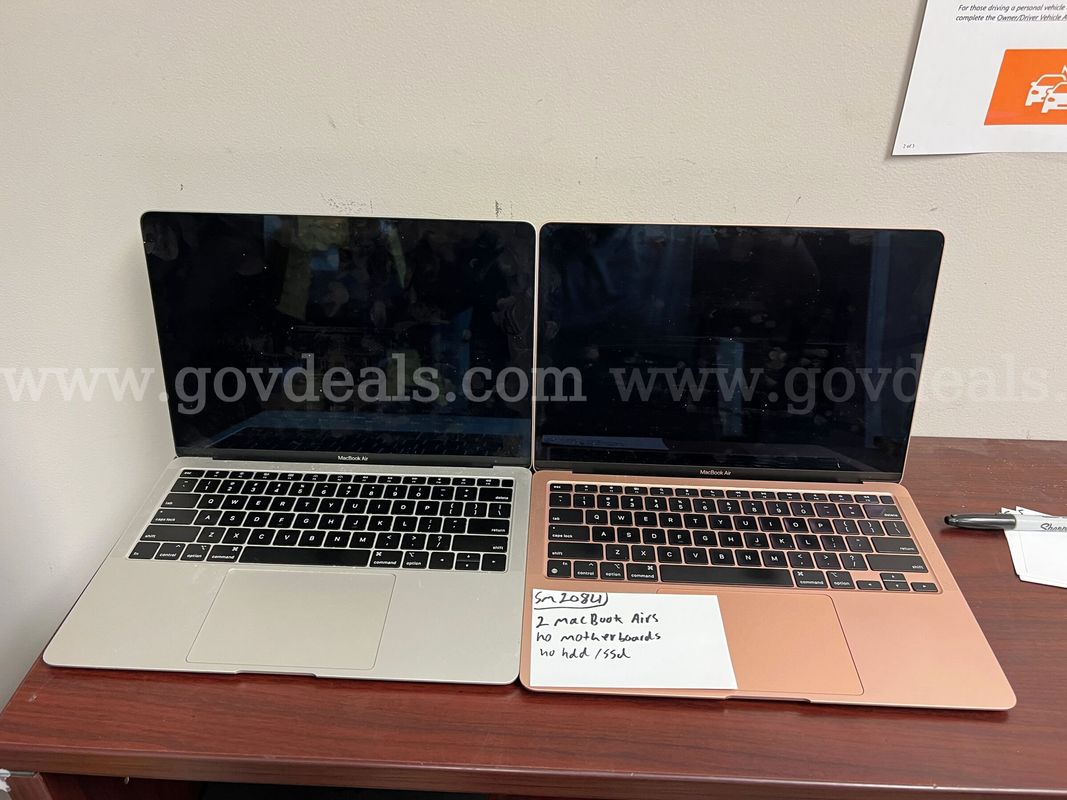 2 Macbook Air's **NO Motherboards/HDD/SSD