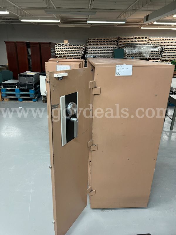 Large Safe w/Combonation
