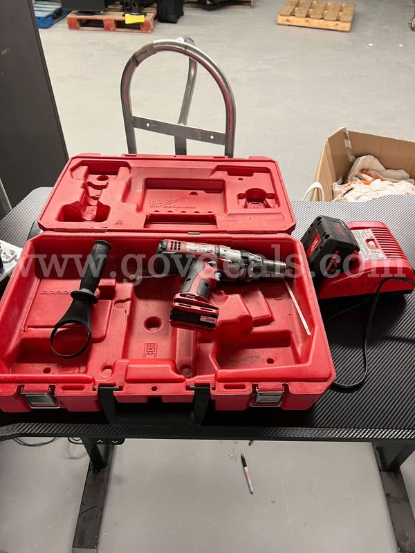 Milwaukee Hammer Drill w/Battery & Charger
