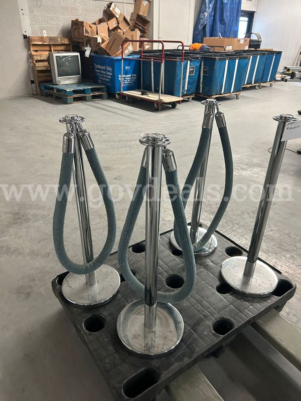 4 Stanchions