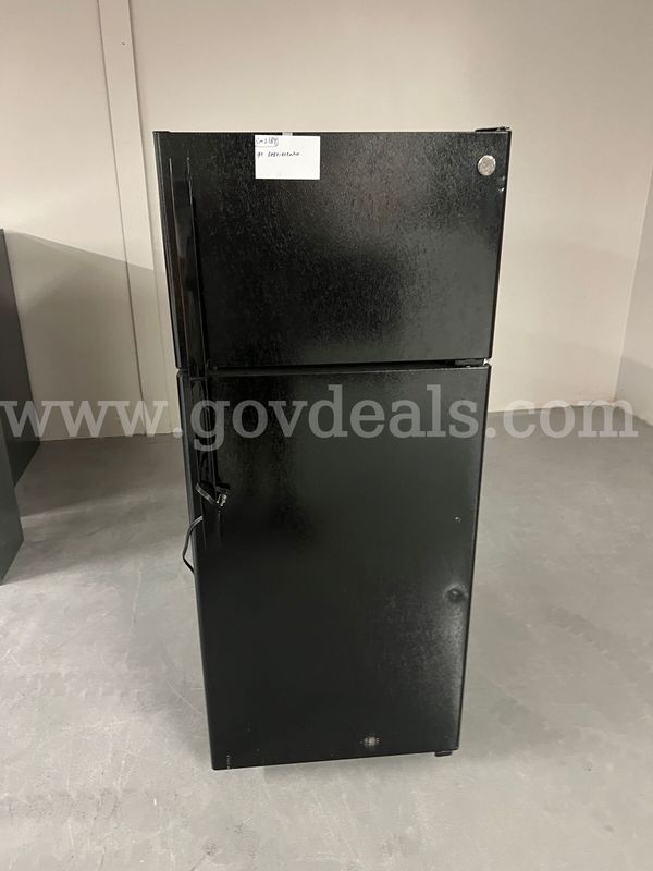 GE Refrigerator