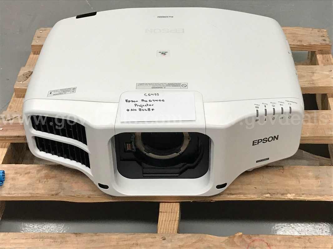 Epson Pro G7400U Projector **No Bulb