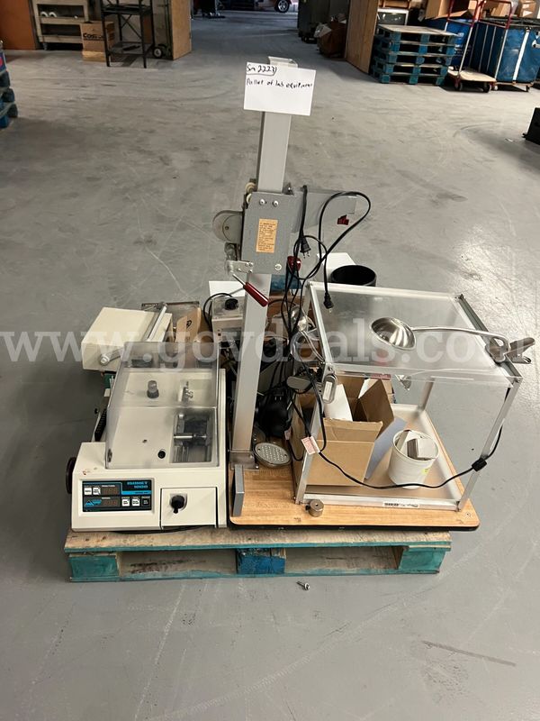 Pallet Assorted Lab equipment