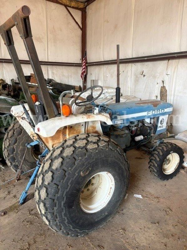 ford 1910 tractor 3 cylinder diesel