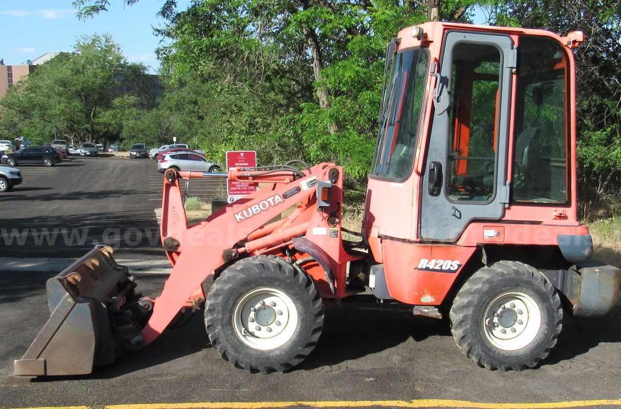 2012 Kubota R420S Loader U3471