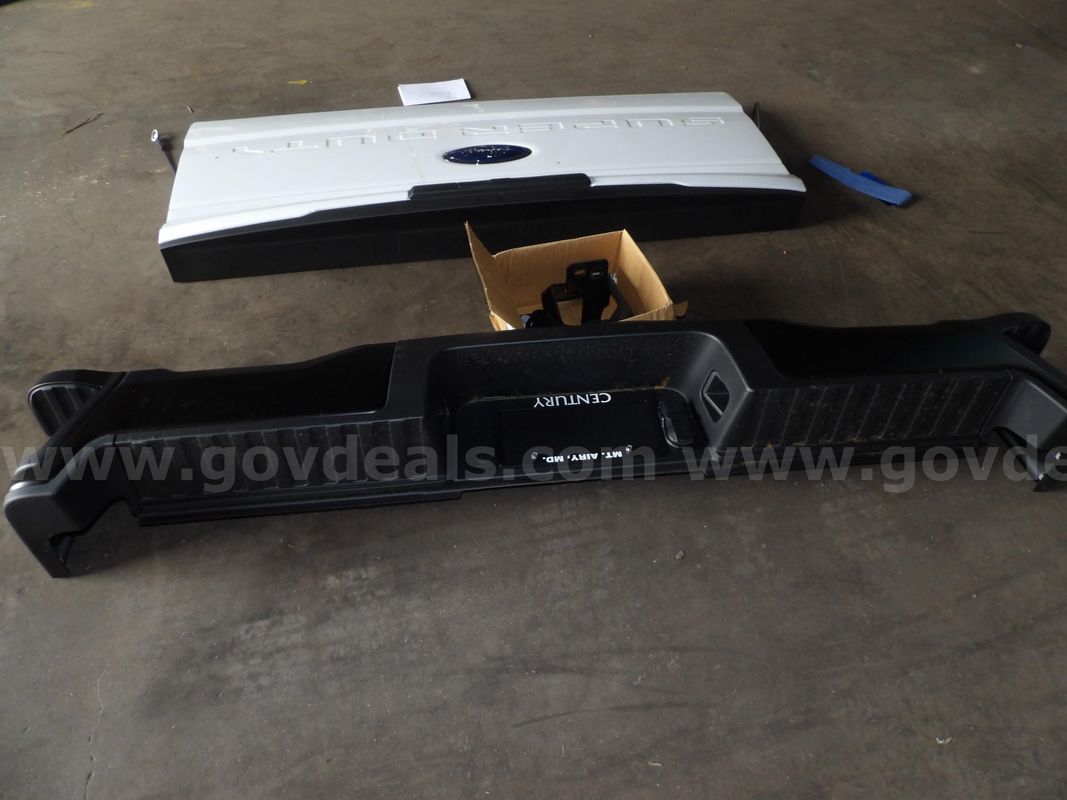2026 Ford Tailgate and Bumper *NEW*