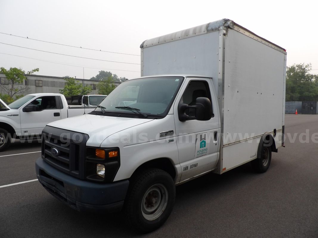 2013 Ford E-350 SD Cargo Van with Rear Shelving