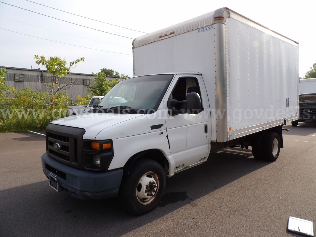 2012 Ford Econoline E-350 SD Box Truck (Low Miles)