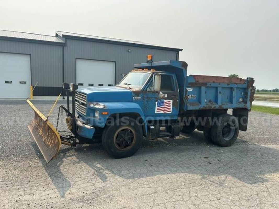 1987 Ford T84 Dump Truck