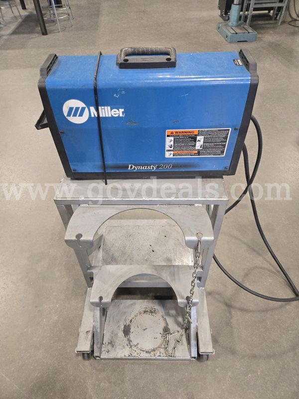 Miller Electric Dynasty 200 TIG Welding Machine with Cart – Working When Removed from Service