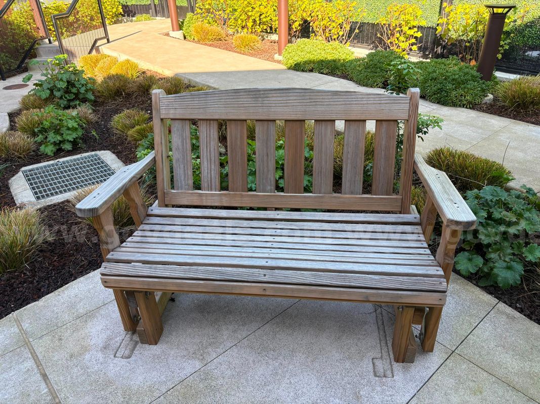 (1) Pine Glider Chair