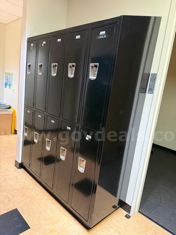 (1) Black locker unit with 10 lockers