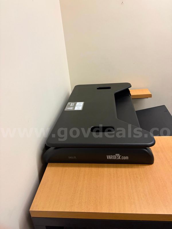 (11) Vari Cube Plus Standing Desk Converters