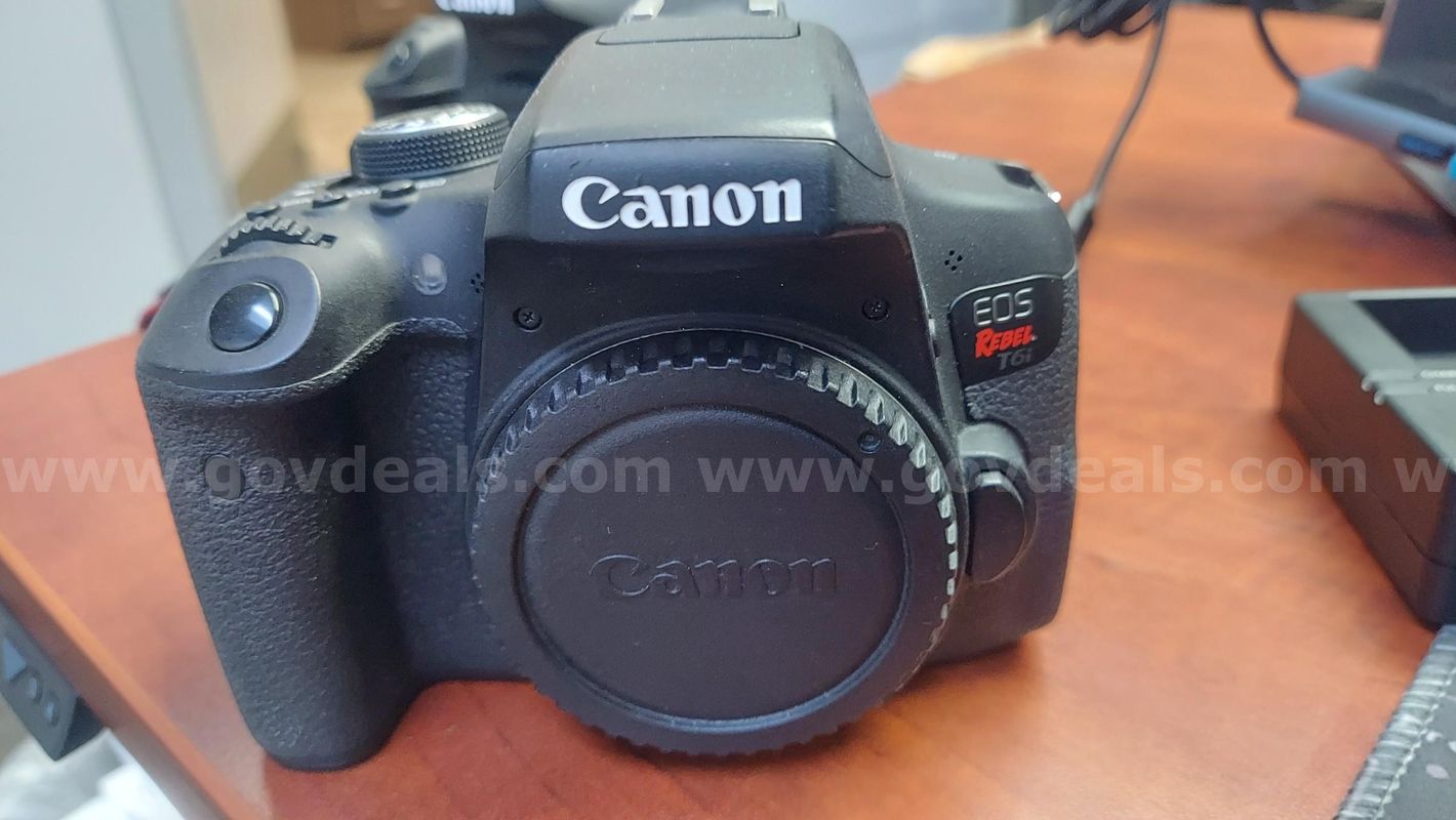 Lot of Canon Cameras and Lenses for parts or repair