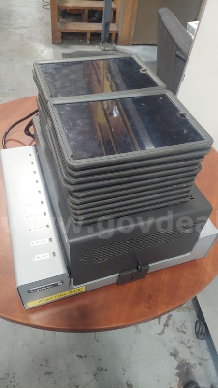 LOT OF 20 APPLE IPADS (A1566) WITH CHARGING CABINET