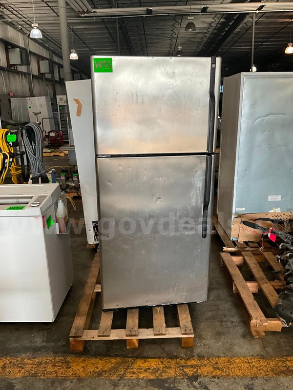 Refrigerator