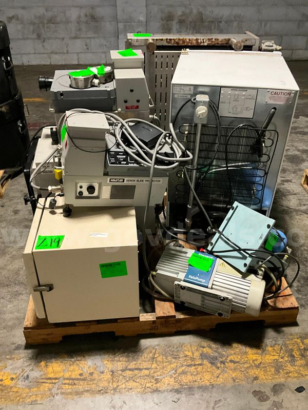 Lab Equipment (9 pcs)