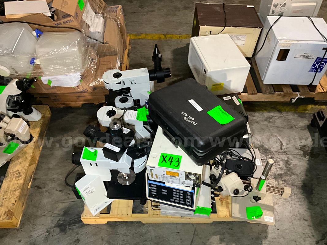 Lab Equipment (19 pcs)