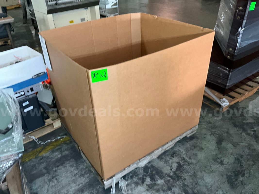Lab Equipment Pallet (8 pcs)