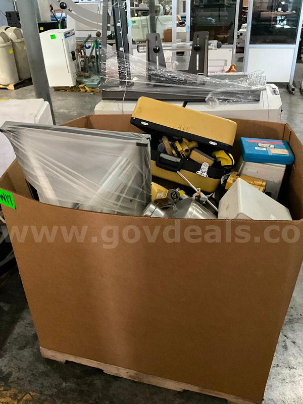 Surveying Equipment Pallet (19 pcs)