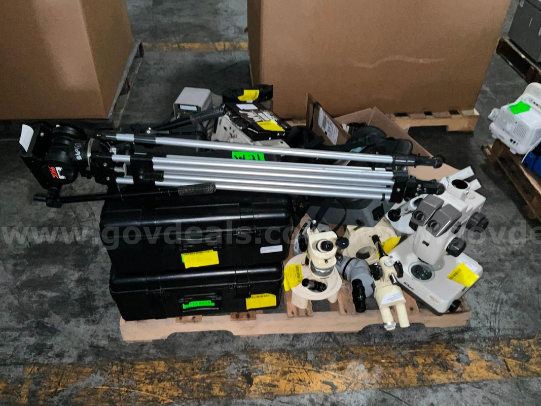 Lab Equipment (18 pcs)