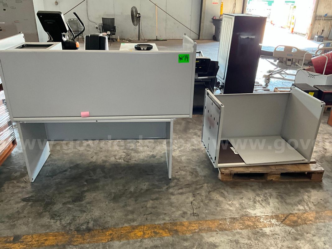 Desk (2 pcs)
