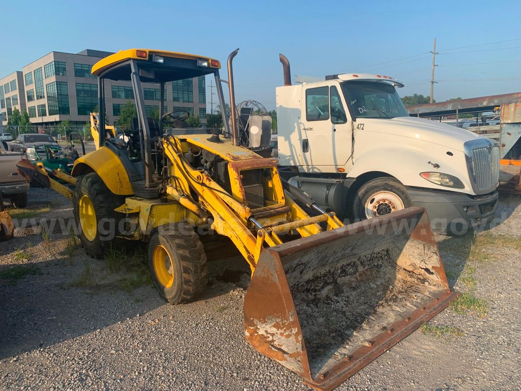 NEW HOLLAND BACKHOE (DIESEL)