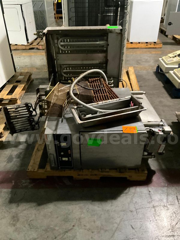 Kitchen Equipment (2 pcs)