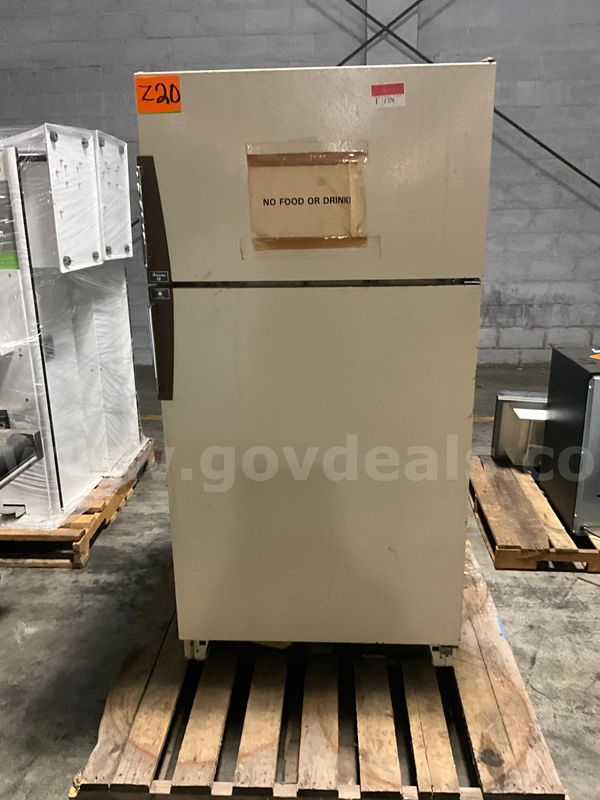 Refrigerator