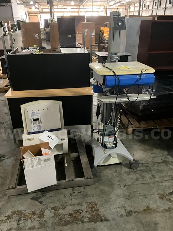 Medical Equipment (8 pcs)