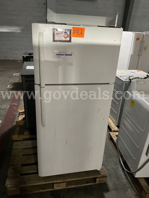 Refrigerator