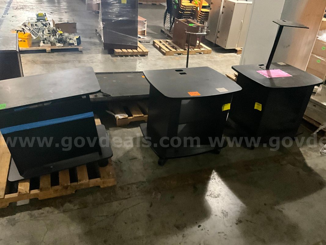 TV Stand, Rolling (3 pcs)