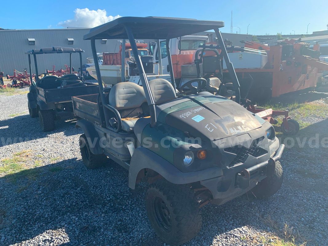 CLUB CAR MOTORIZED CART