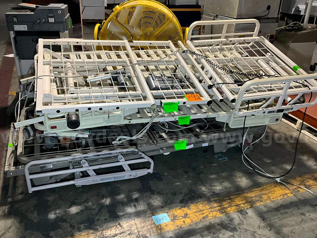 Medical Beds (4 pcs)