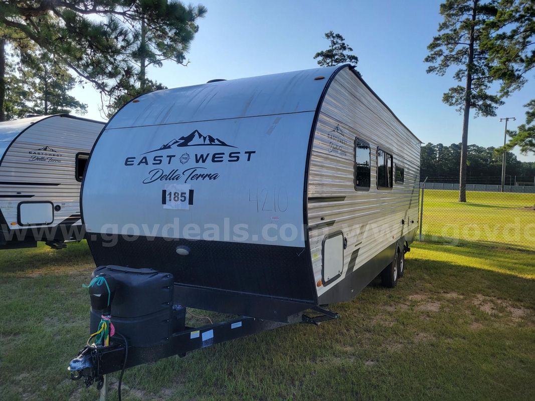 2022 Delle Terra Travel Trailer